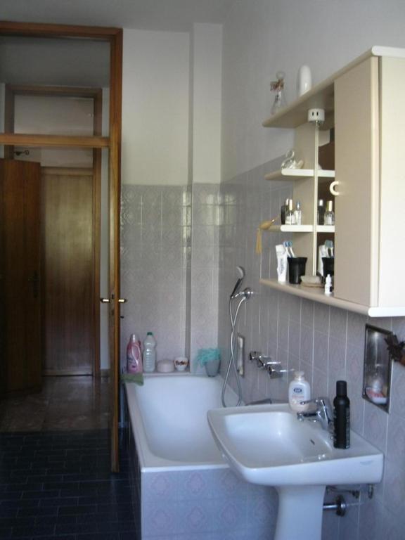 Bed and Breakfast La Casa Dei Pini Malnate Екстер'єр фото