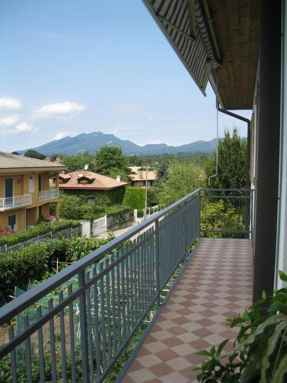 Bed and Breakfast La Casa Dei Pini Malnate Екстер'єр фото