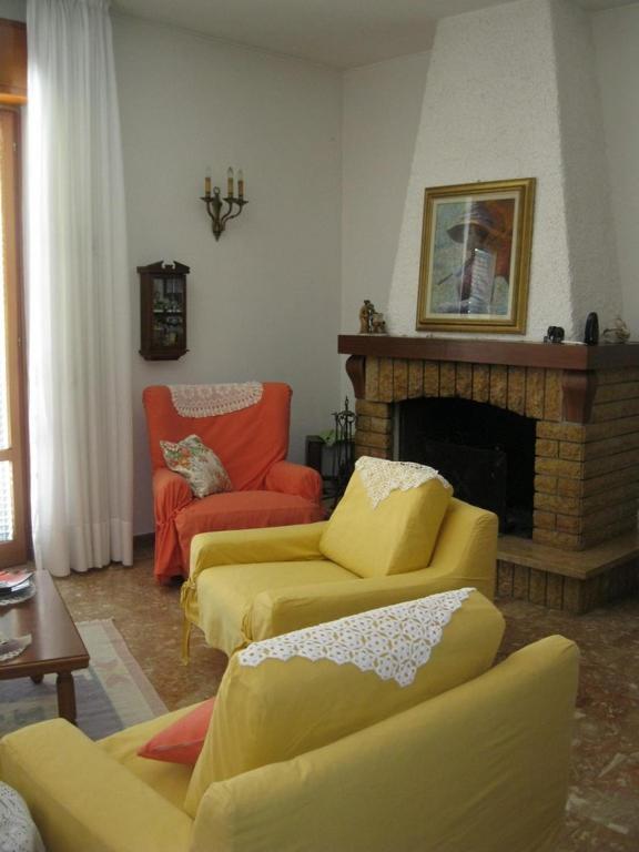 Bed and Breakfast La Casa Dei Pini Malnate Екстер'єр фото