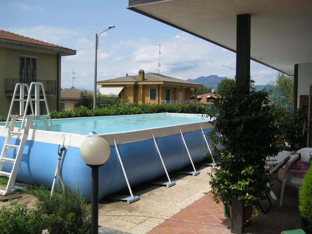 Bed and Breakfast La Casa Dei Pini Malnate Екстер'єр фото